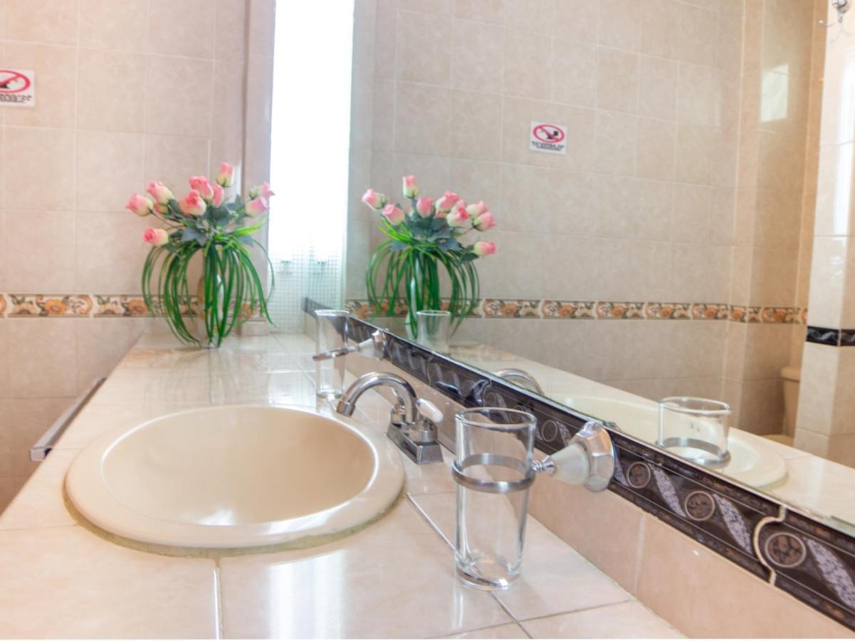 Capital O Hotel Villa Monini Puebla Ngoại thất bức ảnh